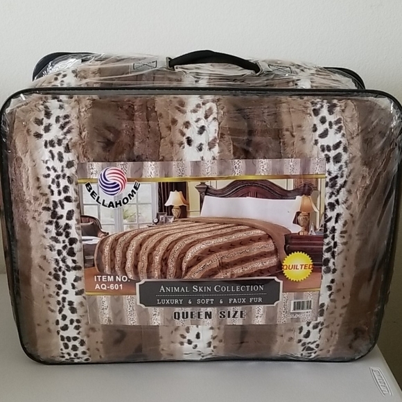 Queen Size Ultra Thick Soft Faux Fur Blanket Throw 3 Piece Set - Picture 3 of 8